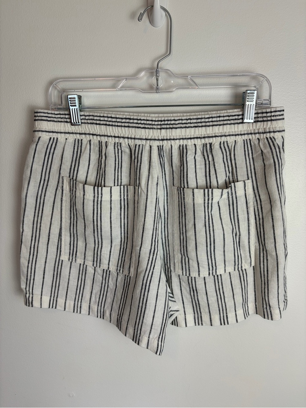 GAP Women's Linen Blend Pull on Shorts - Picture 2 of 6